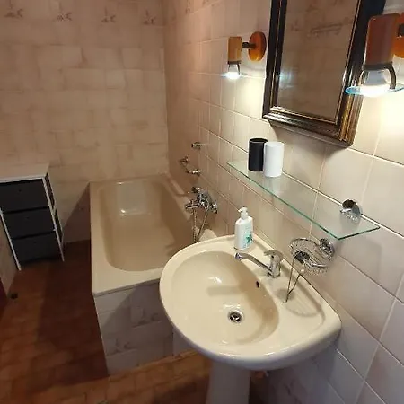 Prazdninovy Dum Hradiste, Cervenec Srpen Pouze So So *